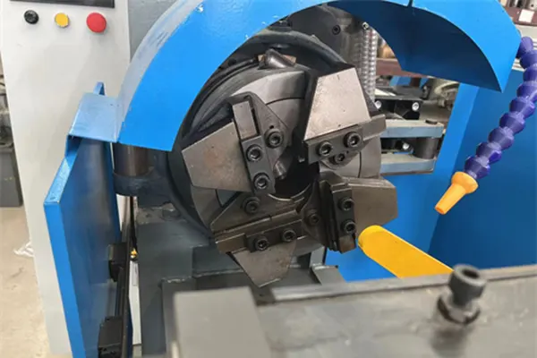 hydraulic clamping round steel quick threading machine adapts to the market