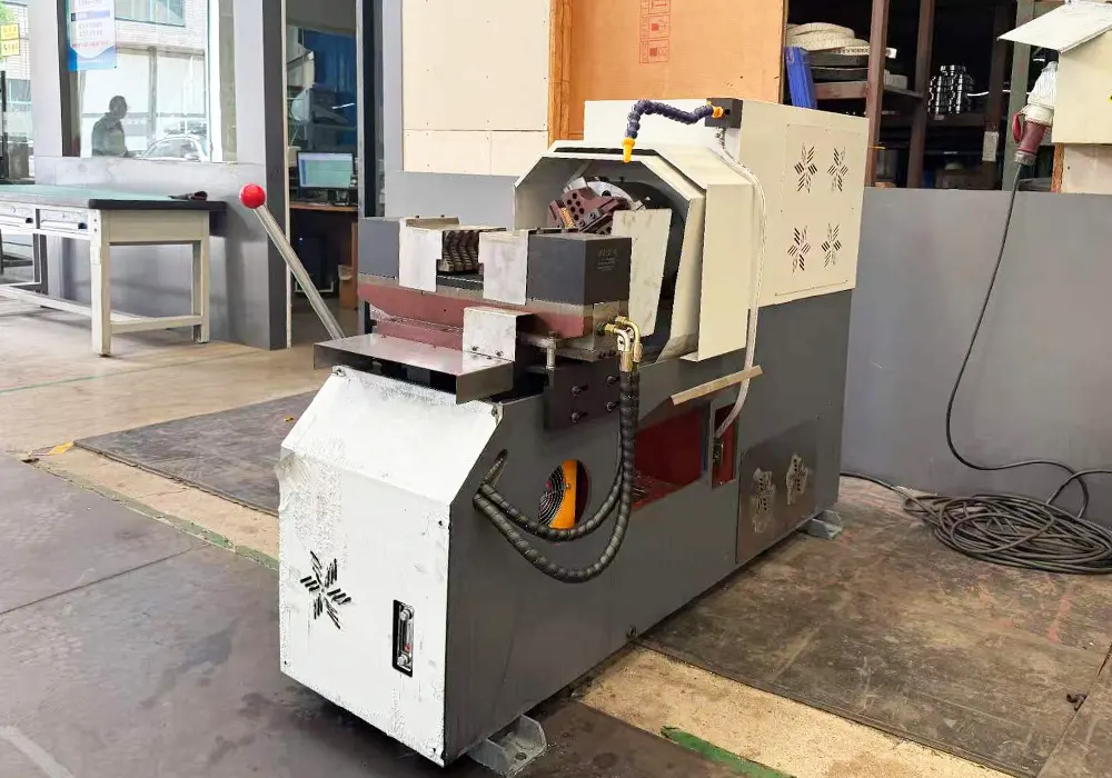 THE ADVANTAGES AND USE OF ROUND STEEL THREADING MACHINE